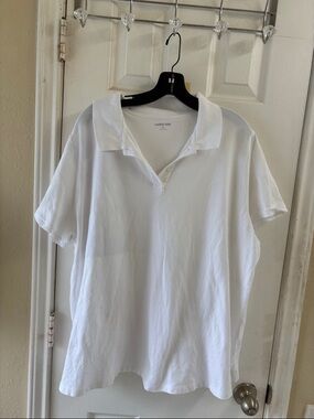 Lands' End White short sleeve tee shirt. EUC